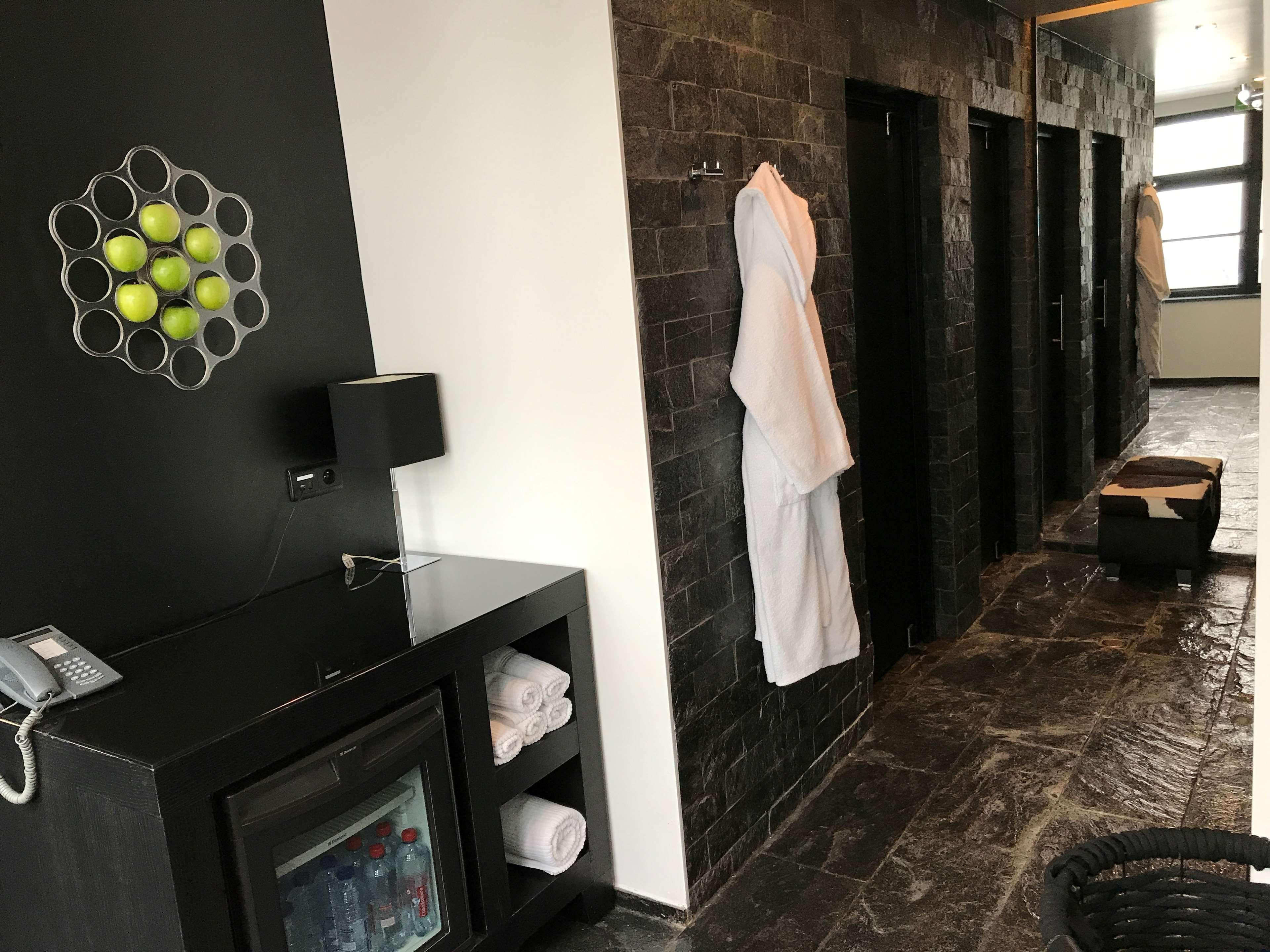 Yooma Urban Lodge Saint-Gilles Екстериор снимка