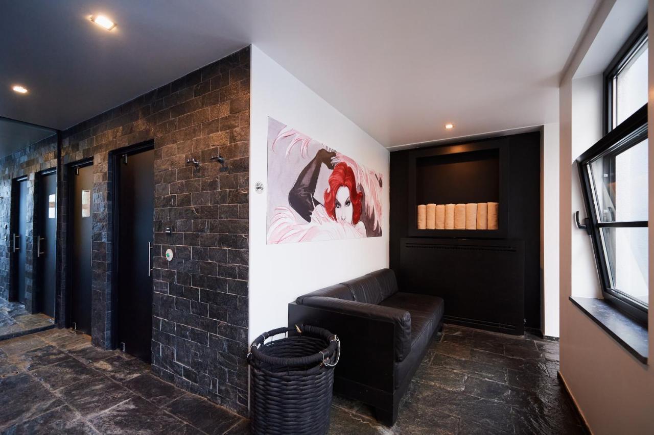 Yooma Urban Lodge Saint-Gilles Екстериор снимка