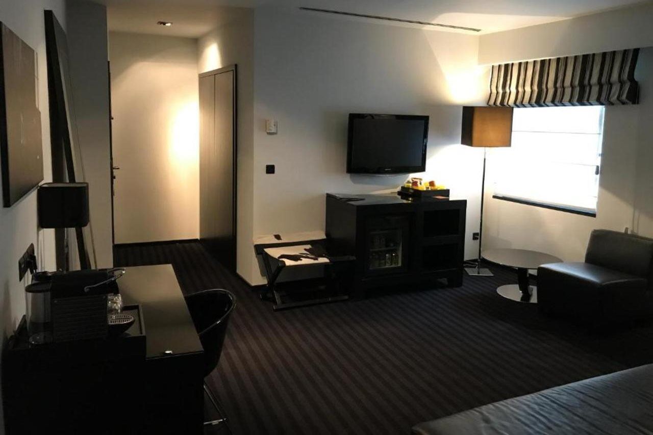 Yooma Urban Lodge Saint-Gilles Екстериор снимка